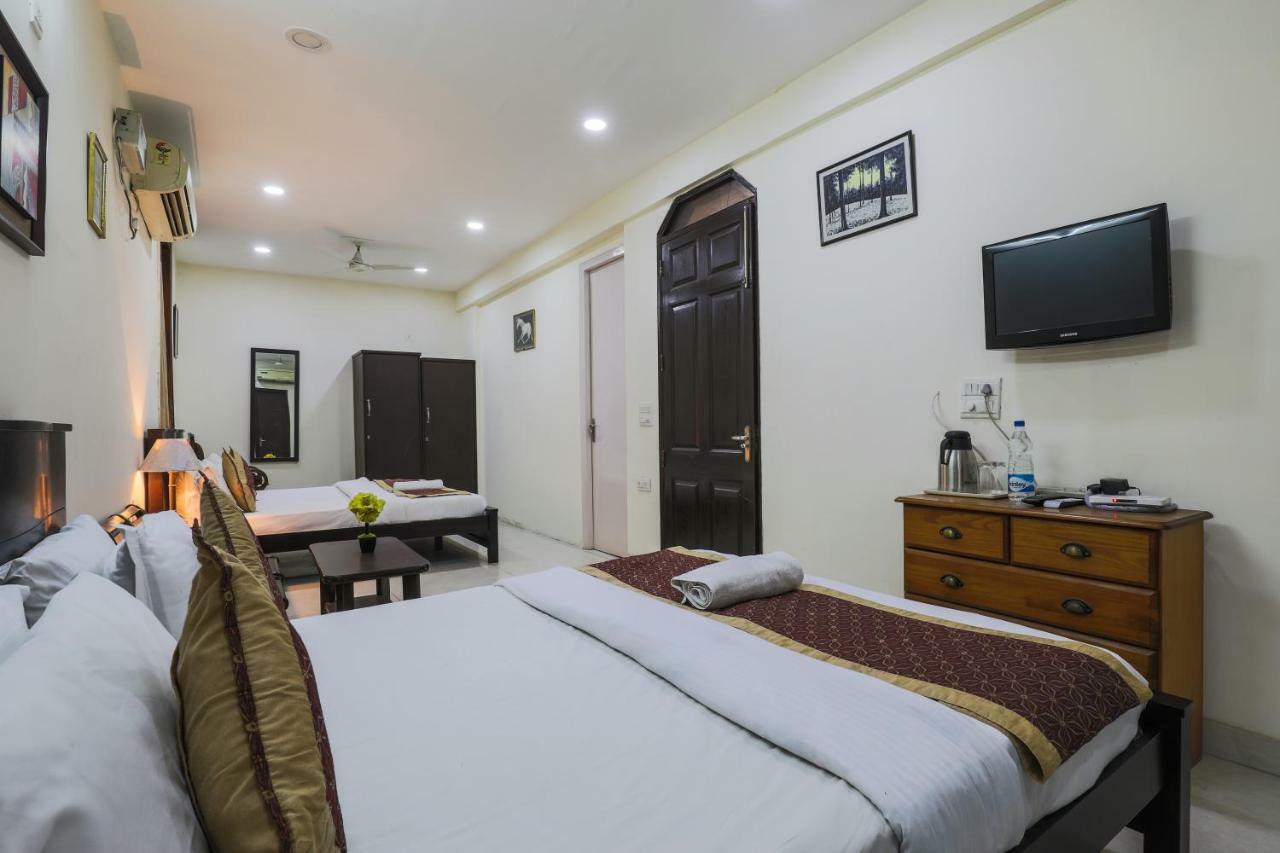 Hermitage By The Cosy Hotels Near Lotus Temple Nova Deli Exterior foto