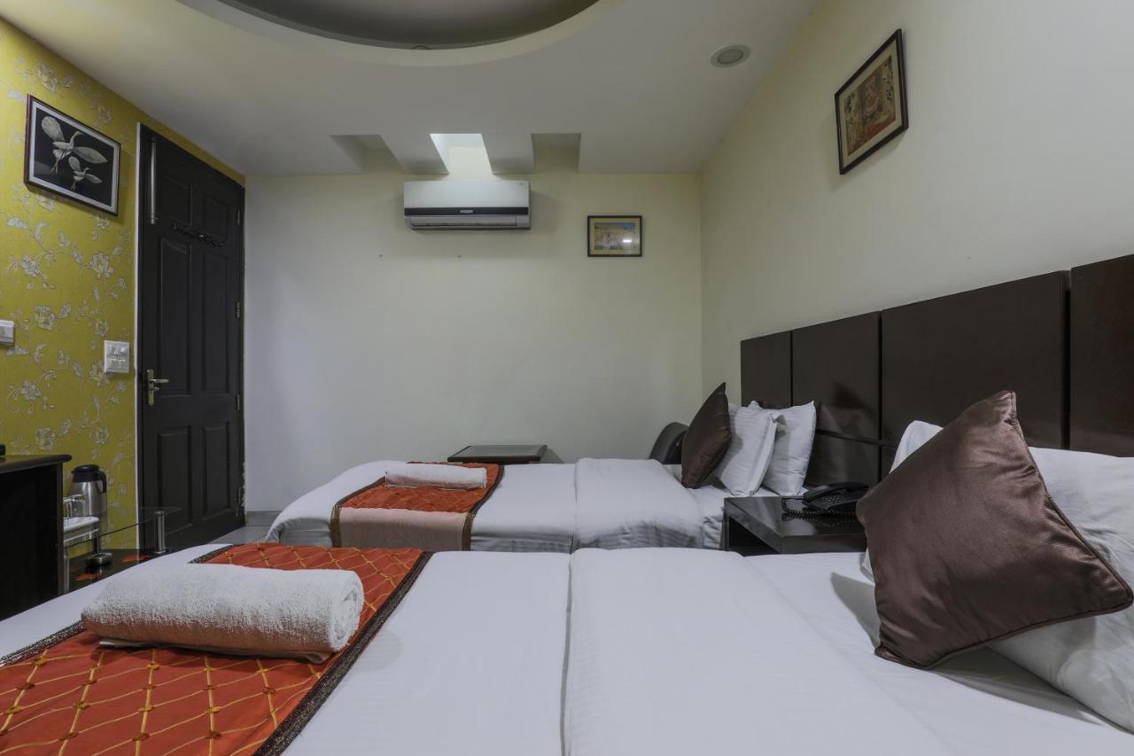 Hermitage By The Cosy Hotels Near Lotus Temple Nova Deli Exterior foto